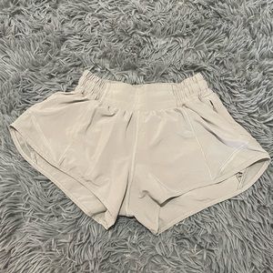 Lululemon grey hottie hot 2.5 shorts